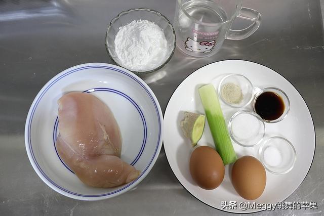 鸡胸变麦乐鸡块，不要一滴油，味道一点儿不输麦当劳，金黄Q弹