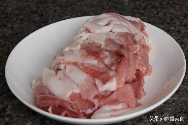 盐煎肉和回锅肉，区别到底在哪里？大厨为你分享，咸辣适中又入味