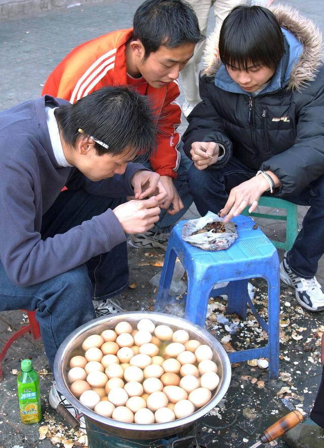 江苏南京，有哪些“野性”小吃？