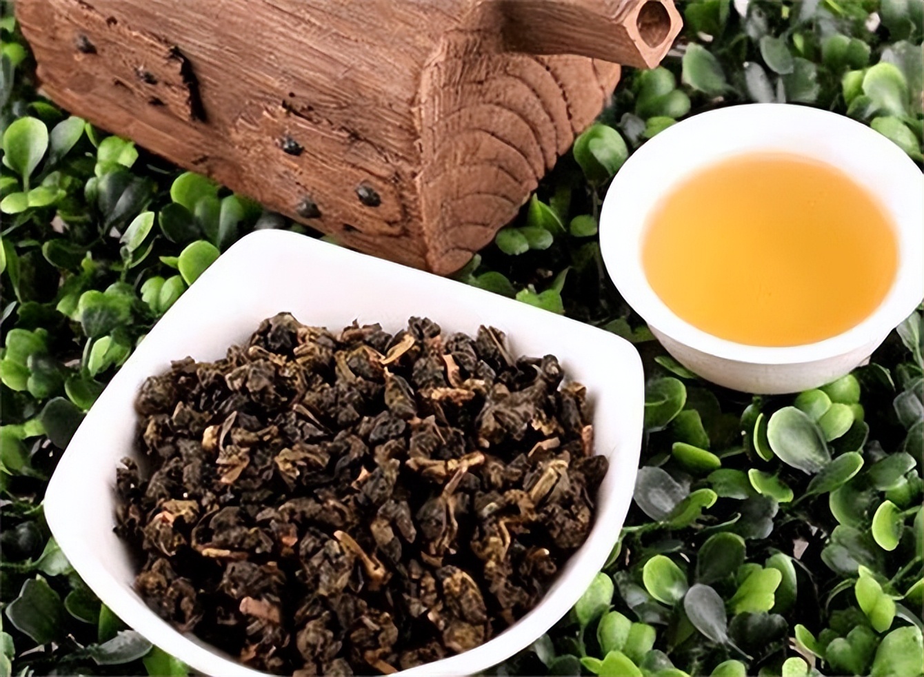 乌龙茶属于红茶还是绿茶？红茶绿茶乌龙茶，都有啥区别？