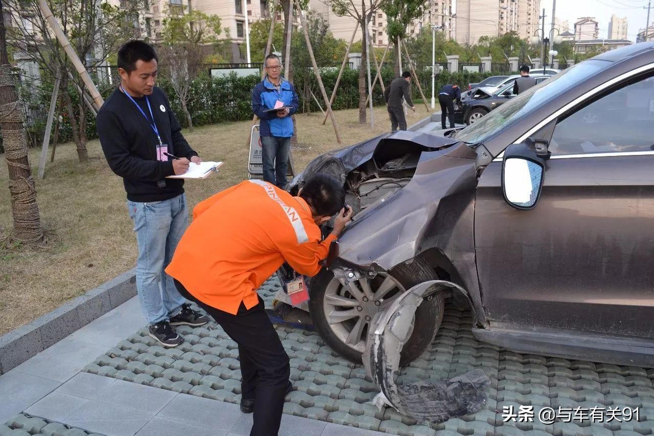 开车撞了人怎样保证自己不会被讹？还能及时救治伤者，记住这6点