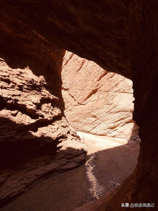 不必去美国羚羊谷，在库车大峡谷就能一览峡谷神奇，感受天山神秘