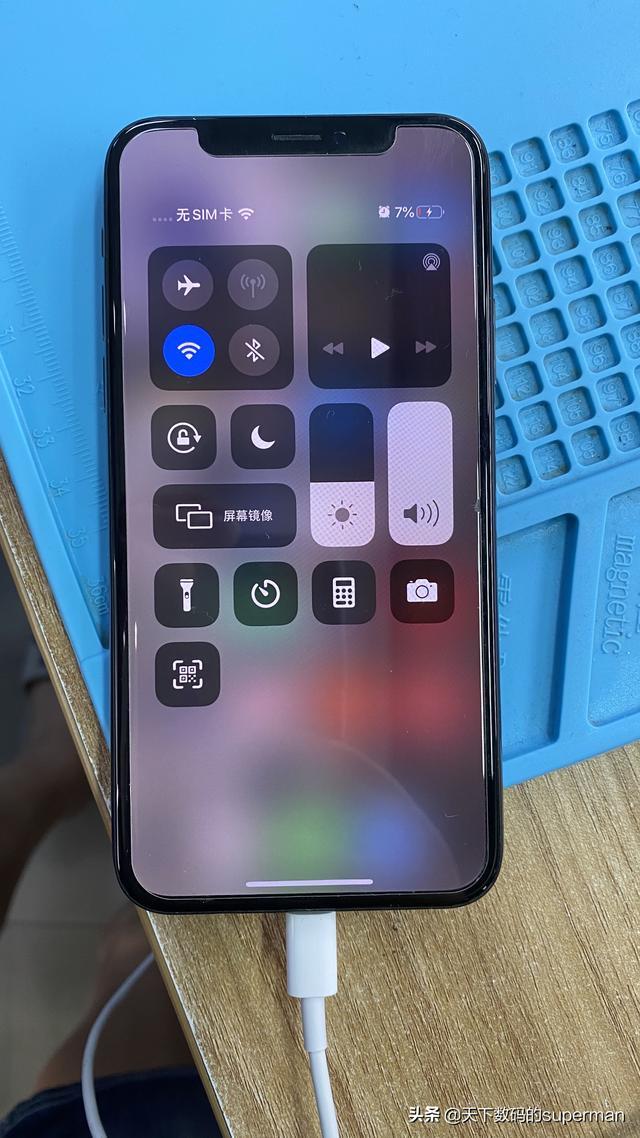 二次维修的iPhoneX无法充电，维修大揭秘