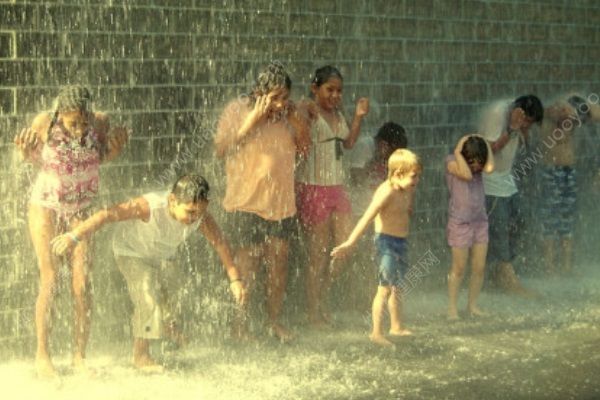 夏天淋雨会怎么样？夏天淋雨会发烧吗？(1)