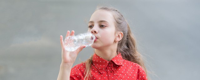 有能装开水的塑料水杯吗 有可以装开水的塑料水杯吗