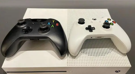 xbox One可以双人同屏游戏吗1