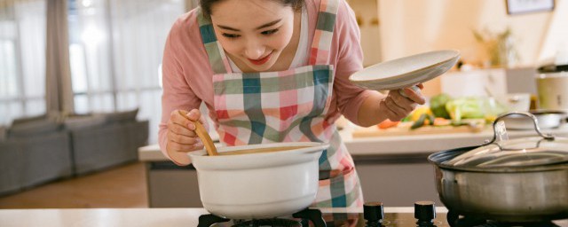 水煮鸡腿减肥做法 水煮鸡腿减肥步骤