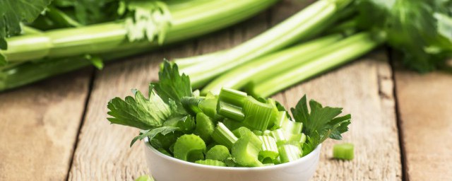 肉和芹菜饺子馅怎么做 肉芹菜饺子馅的做法介绍