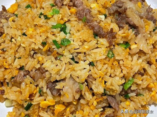 隔夜饭太干怎么炒饭（工作太忙也别忘记吃饭）