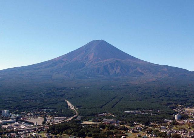 富士山旅游景点介绍（富士山10大最佳观赏景点大公开）